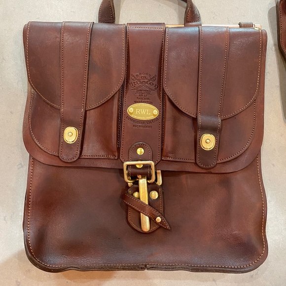 NEAR MINT CONDITION Colonel Littleton #37 Satchel
